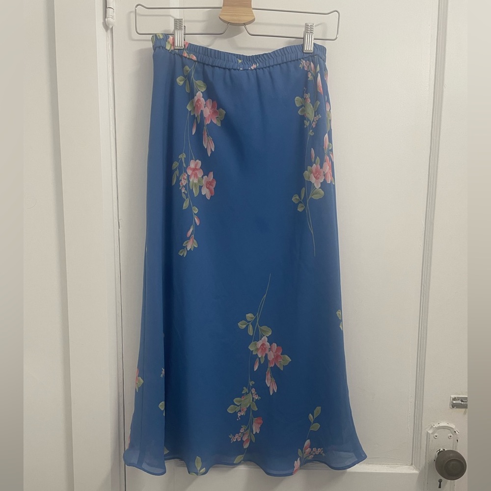 Vintage blue floral midi skirt 💫